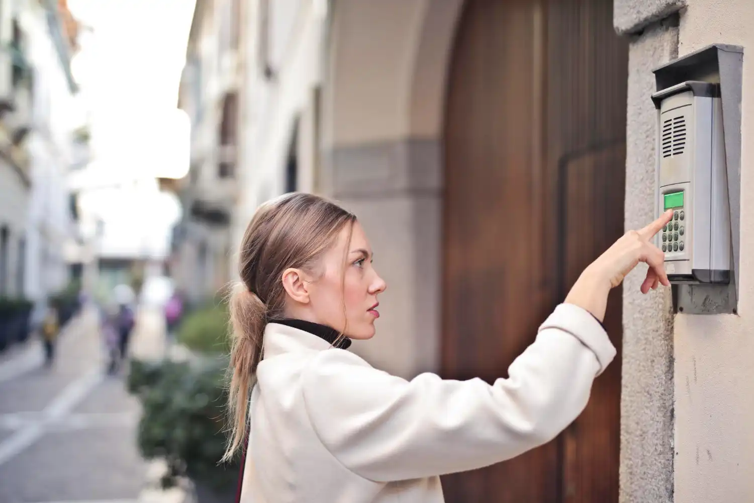 Soluciones integrales de seguridad para hogares y empresas